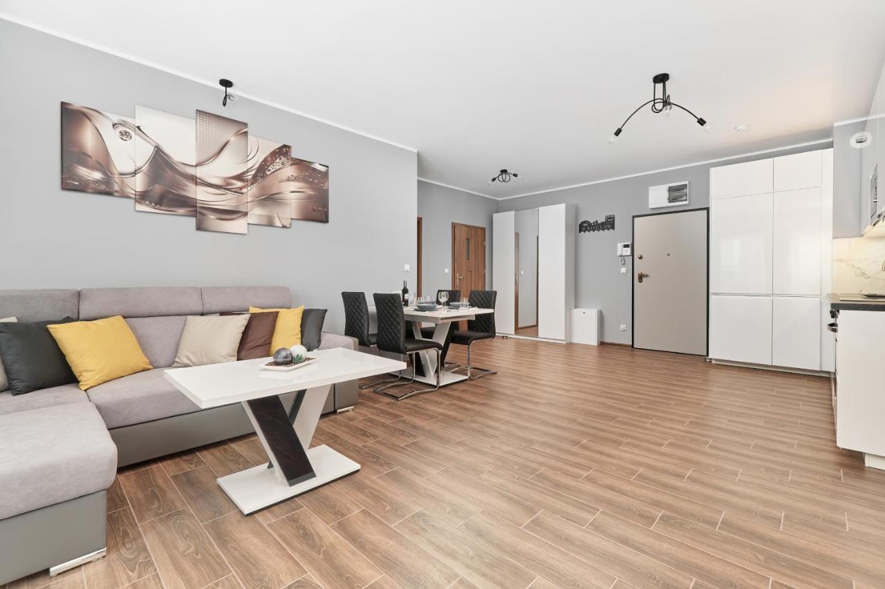 Apartments Wroclaw Jana Pawla II With Free Parking Wroclaw By Noclegi Renters Экстерьер фото