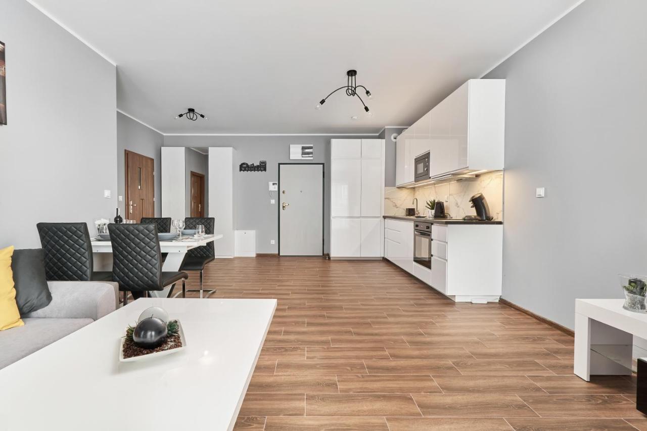 Apartments Wroclaw Jana Pawla II With Free Parking Wroclaw By Noclegi Renters Экстерьер фото