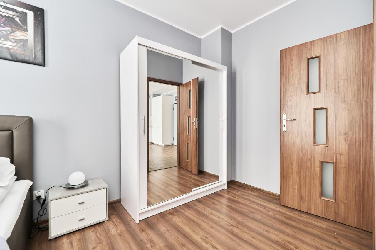 Apartments Wroclaw Jana Pawla II With Free Parking Wroclaw By Noclegi Renters Экстерьер фото